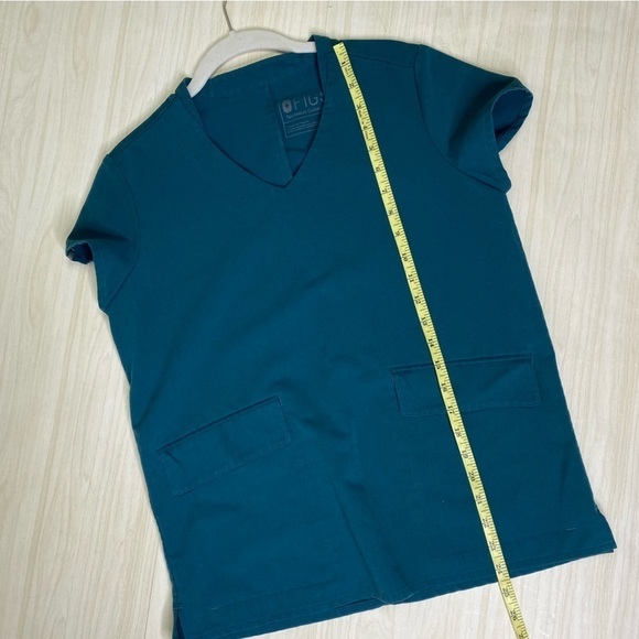 Figs technical collection dark teal scrub short sleeve v-neck top size XS - Picture 7 of 8